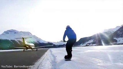 Faire du snowboard tiré par un avion