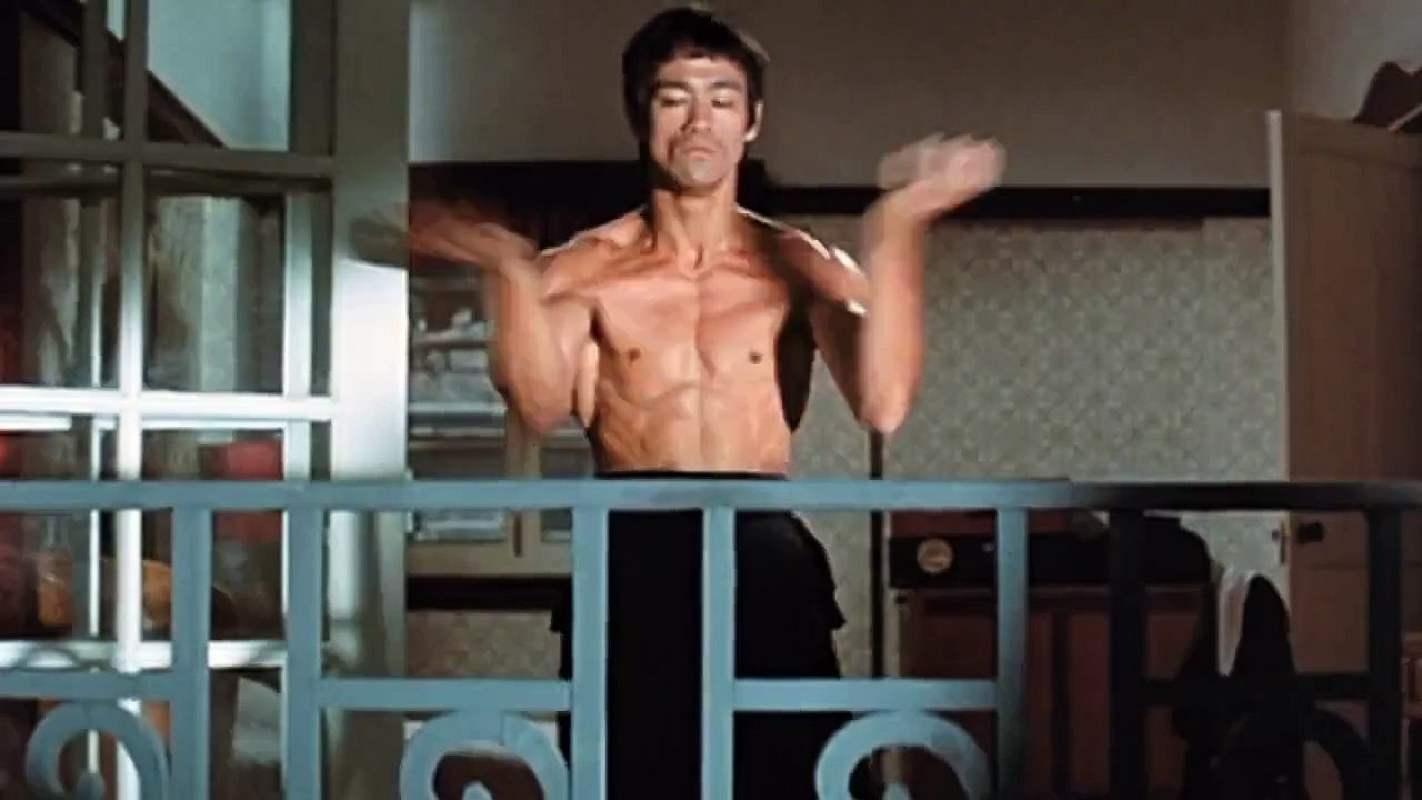 IF YOU DON'T KNOW WHO BROOS LEE WAS? SHORT DOCUMENTARY !!