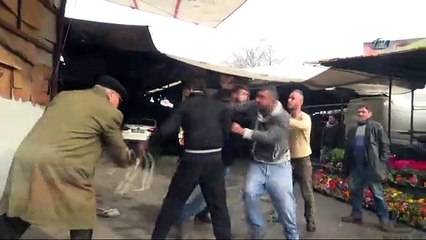 Tekme tokat kavga ettiler !