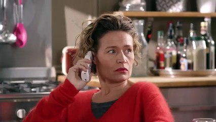 Mère et fille - Le Buzz, La chaîne en or, Tenue correcte exigée, Réservation ultime