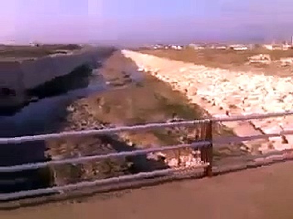 Otobüs Taşlayan Polisler