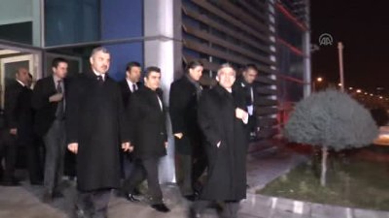 11. Cumhurbaşkanı Gül, Babası Ahmed Hamdi Gül'ü Hastanede Ziyaret Etti