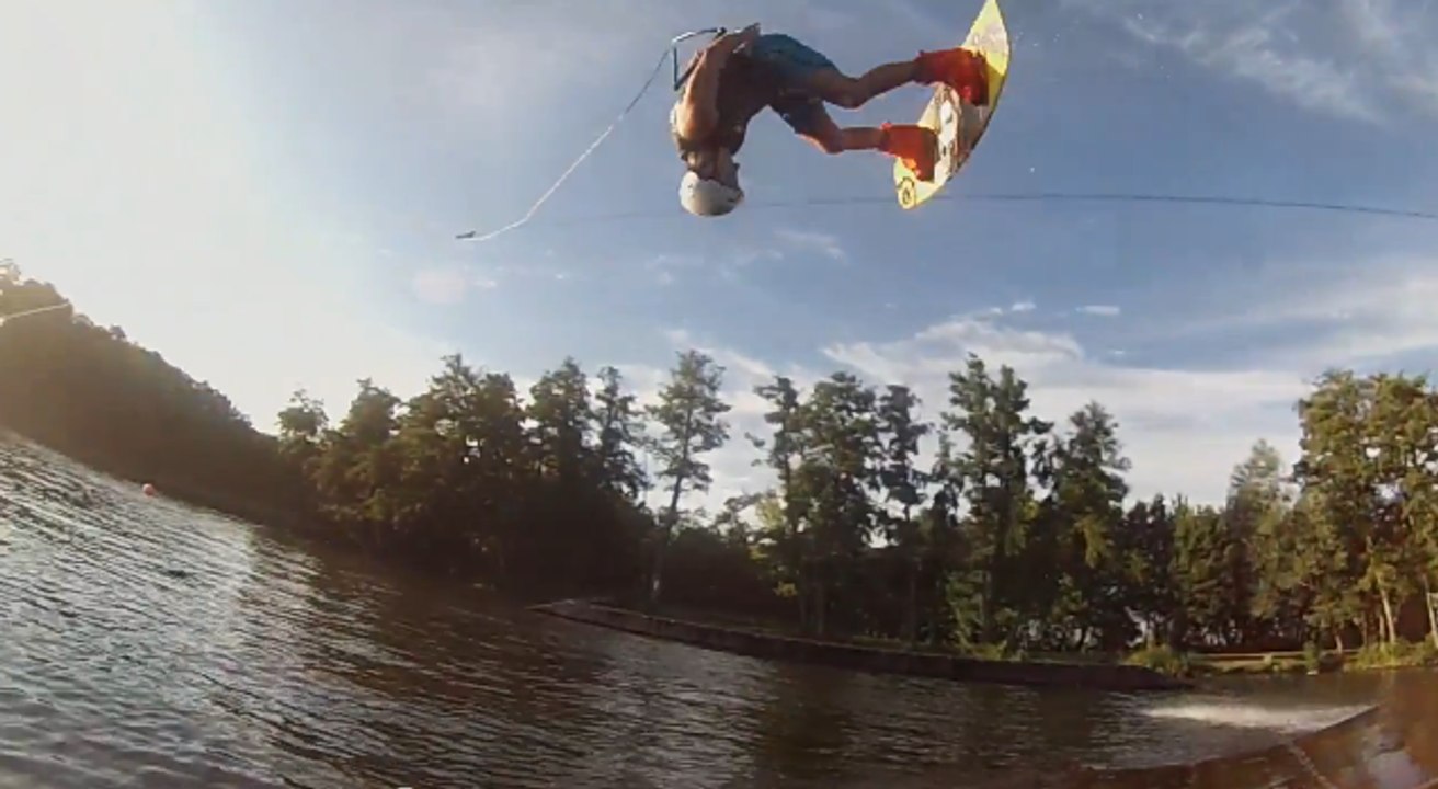 wake session with Jeremy Nadal - Wakepark Izon