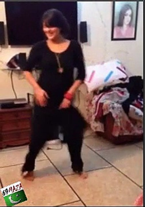 Pakistani girl in room awesome dance