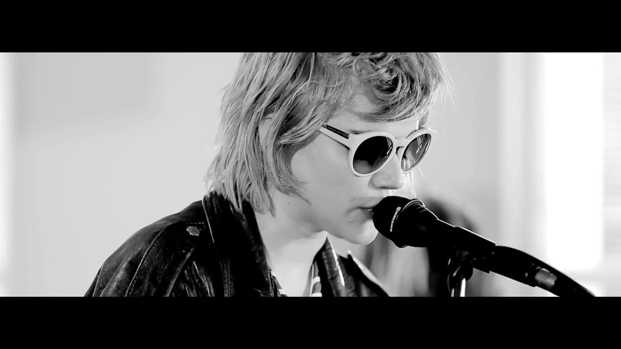 Soko - Ocean of tears - Live Deezer Session