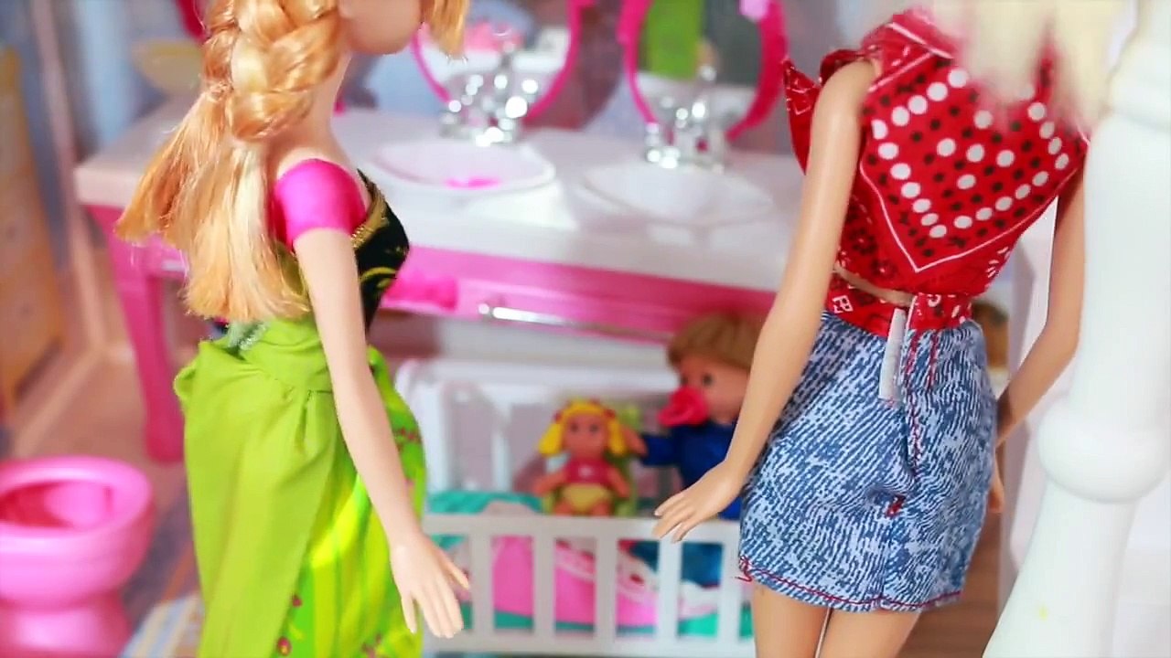 AllToyCollector Frozen Toby Potty Training with Barbie Kelly Tinkle Time Disney Princess Anna