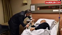 Kayseri Abdullah Gül Babasını Hastanede Ziyaret Etti Foto