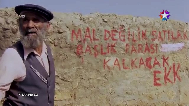 Şener Şen'in Kibar Feyzo Filmindeki Efsane Koşuşu (Restorasyonlu)