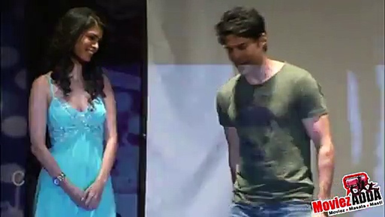 Hot Rajeev Khandelwal and Tena Desae arrive on stage at Mithibai College to promote 'Table No 21' movies adda