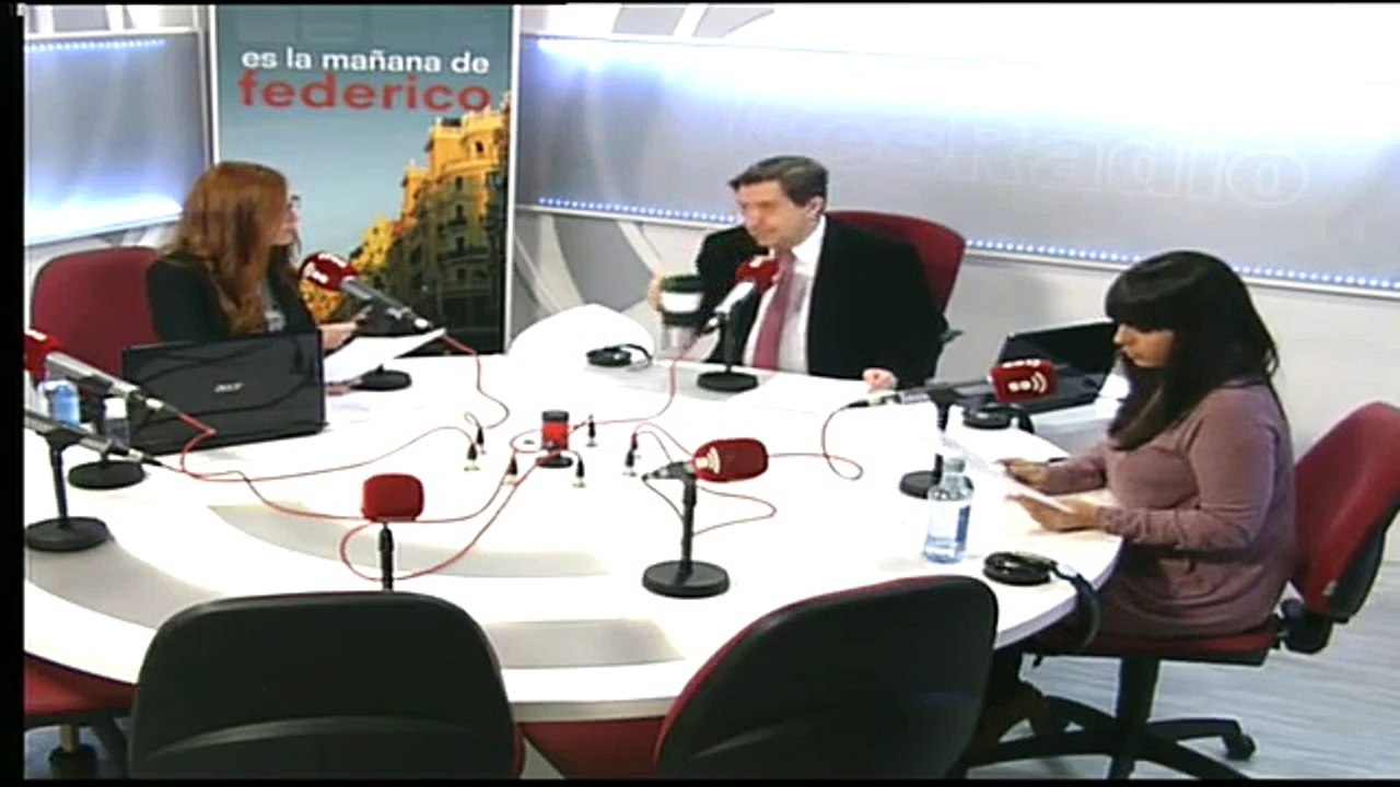 Federico a las 8: Rajoy llama "patético" a Pedro Sánchez - 25/02/15