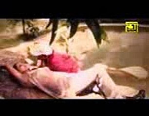 Shabnur & Riaz. Bangla movie song matir ful (Low)
