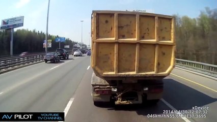 Russian Drivers in Action 2014 - Road Fail Compilation