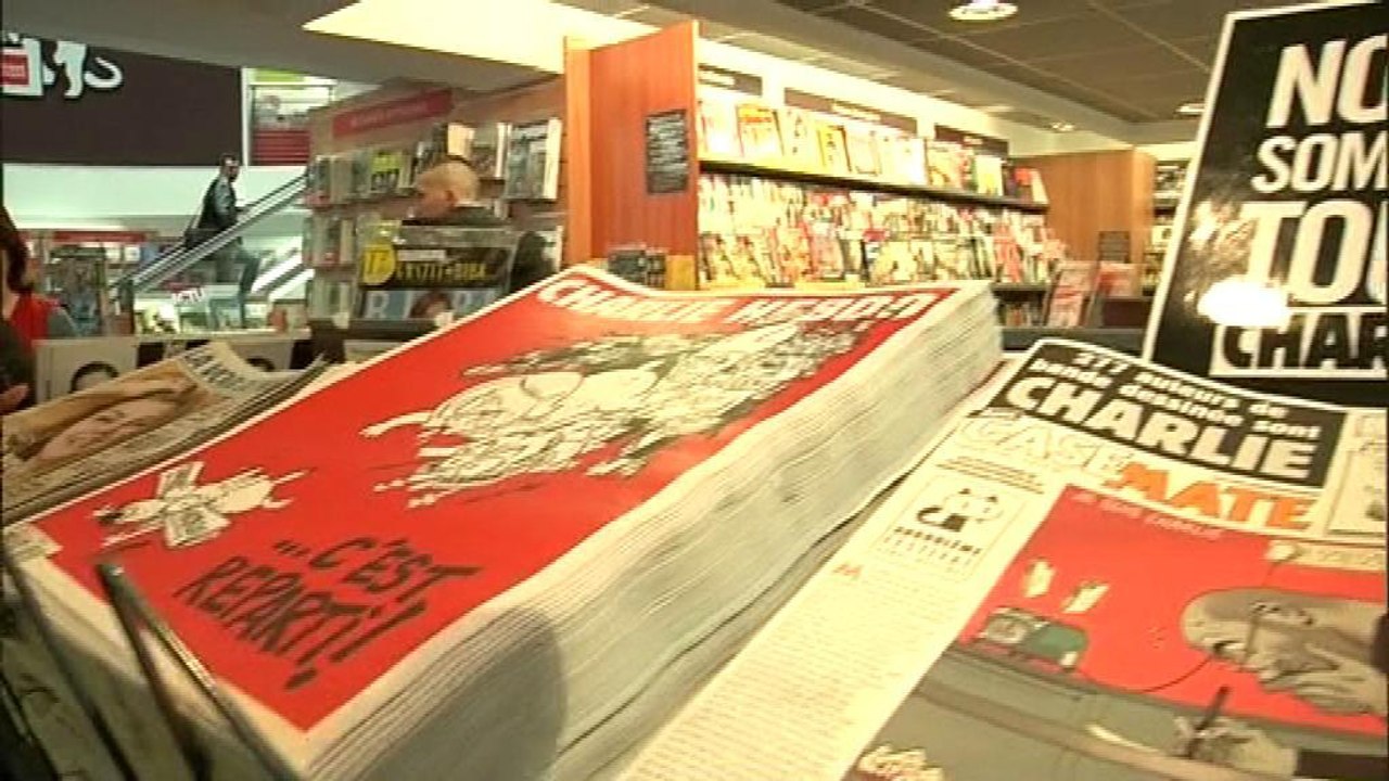 Charlie Hebdo: pas de ruée mais l'élan de solidarité continue