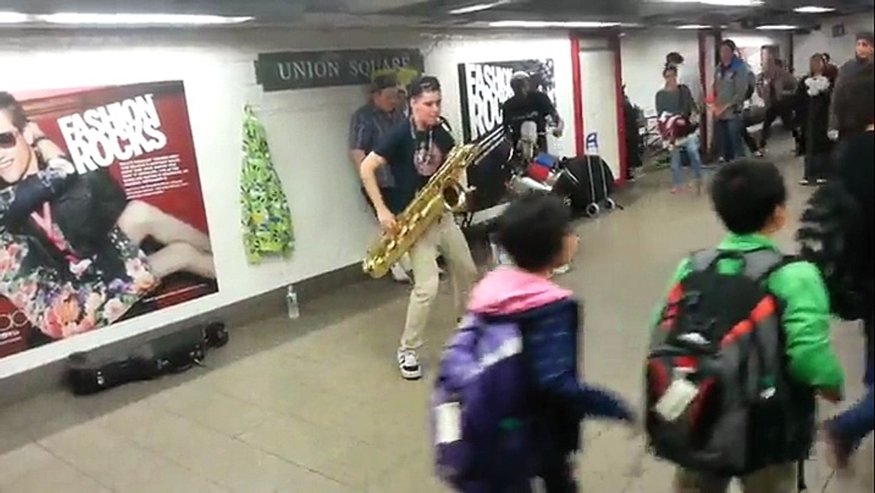 Techno dans le métro !