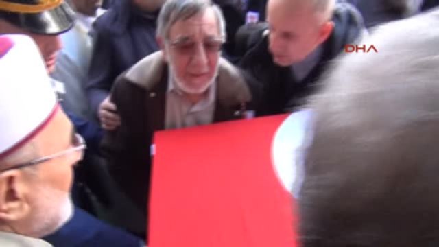 Eskişehir Şehit Binbaşı Eskişehir? de Gözyaşları Arasında Toprağa Verildi