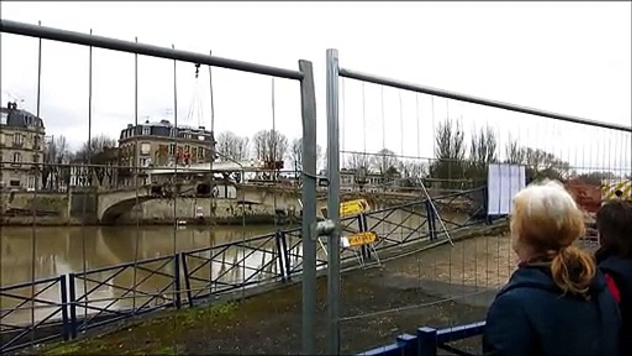 Soissons : démolition de la passerelle des Anglais, suite