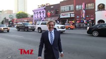 Geraldo Rivera Loves Taking Shirtless Selfies!.