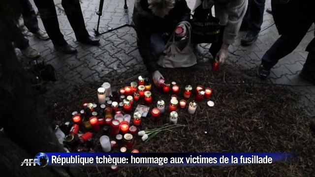 Les Tchèques rendent hommage aux victimes de la fusillade