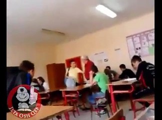 Incidenti gjatë mësimit në shkollën 9-vjeçare "Emin Duraku", Tiranë