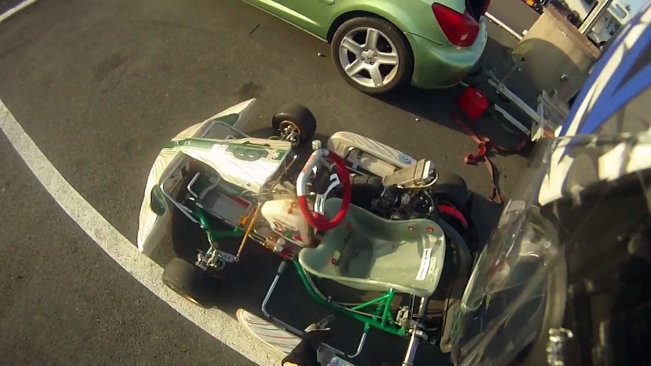 Karting TonyKart Rotax Max à Pusey le 09-10-2010_Run-5 (720p 60fps)