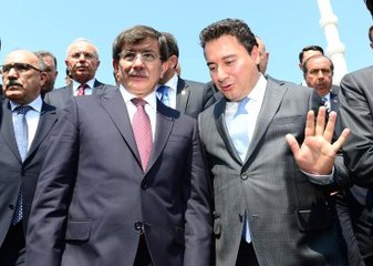 Davutoğlu ve Babacan'ın Görüşmesi Kulisleri Hareketlendirdi