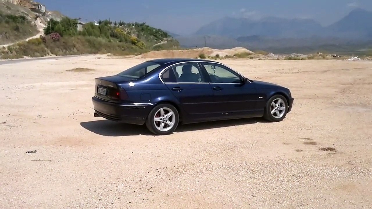 BMW 320 drift
