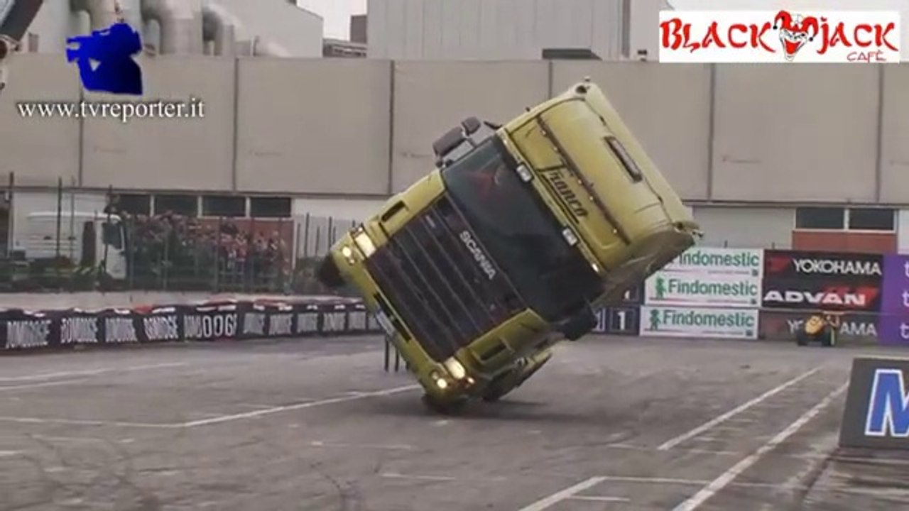 Record! Camión en dos ruedas. Mega TRUCKS!