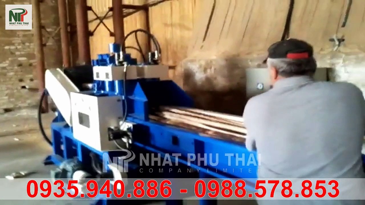 Máy Nghiền Gỗ, Gỗ Bìa Thành Mùn Cưa Tại Việt Nam