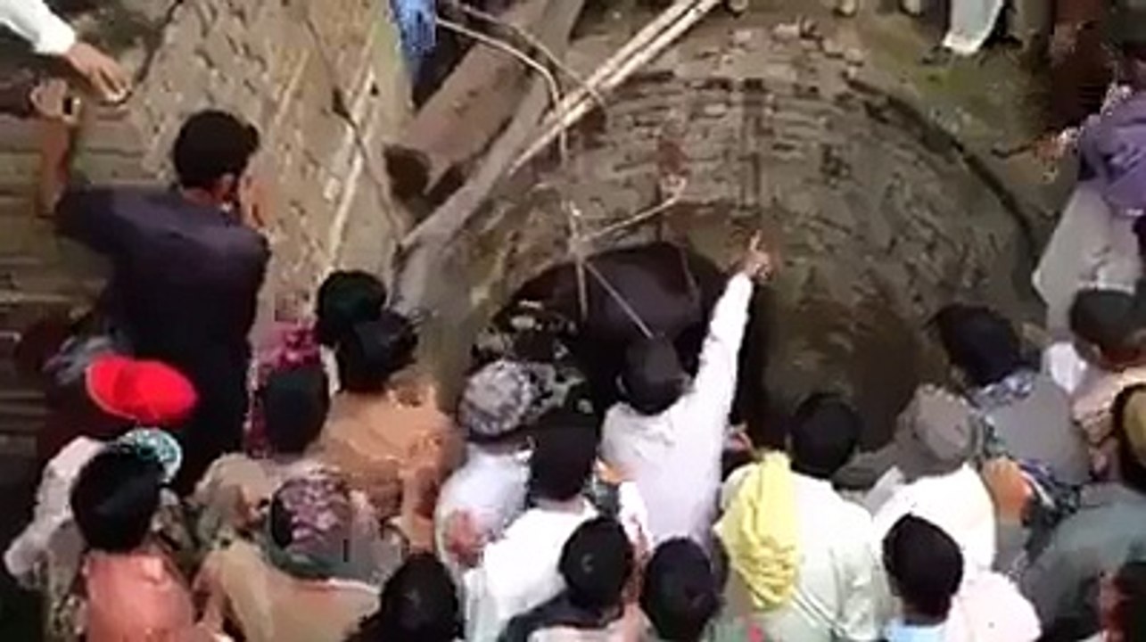 اسے کہتے ہیں گئی بھینس پانی میں ،،، الله معاف کرے اور رحم کرے