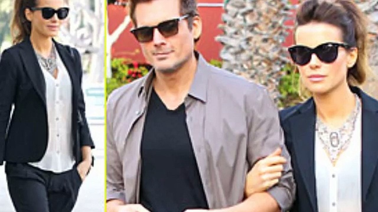 hollywood pics with music