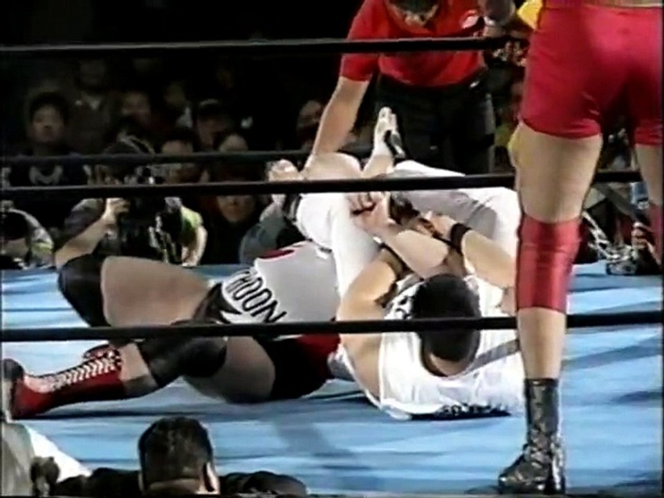 3. Shinja & Typhoon vs El Gigante & Kitao - (WAR 1995/12/08)