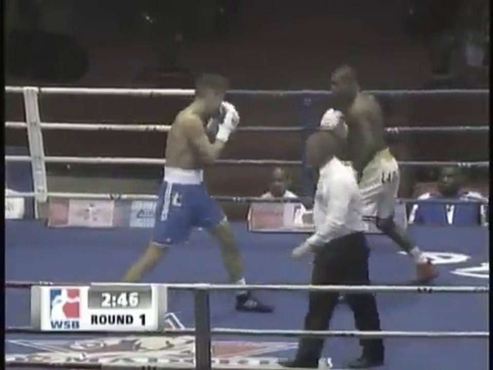 Julio Cesar La Cruz vs John Newell