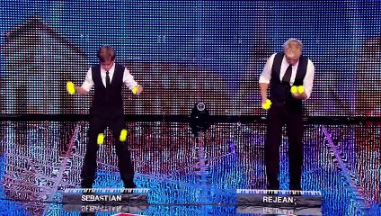 Sébastian & Réjean the pianists jugglers - France's Got Talent 2014 audition - Week 5