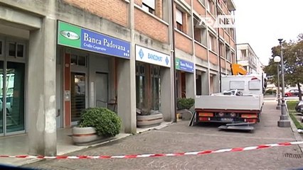 BANCOMAT ESPLOSO NELLA NOTTE