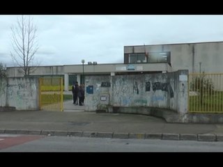 Castello di Cisterna (NA) - Spari all'uscita dei bambini dalla scuola, un ferito (25.02.15)
