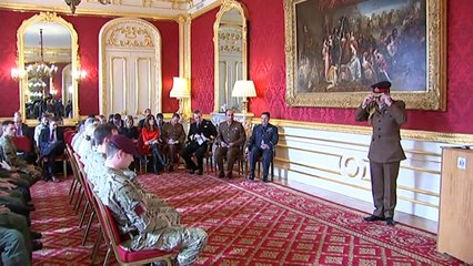 Para receives Victoria Cross almost 70 years after cousin