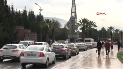 İzmir Ege Üniversitesi'nde 3 Gün Ara Verilen Eğitim Bugün Yeniden Başladı