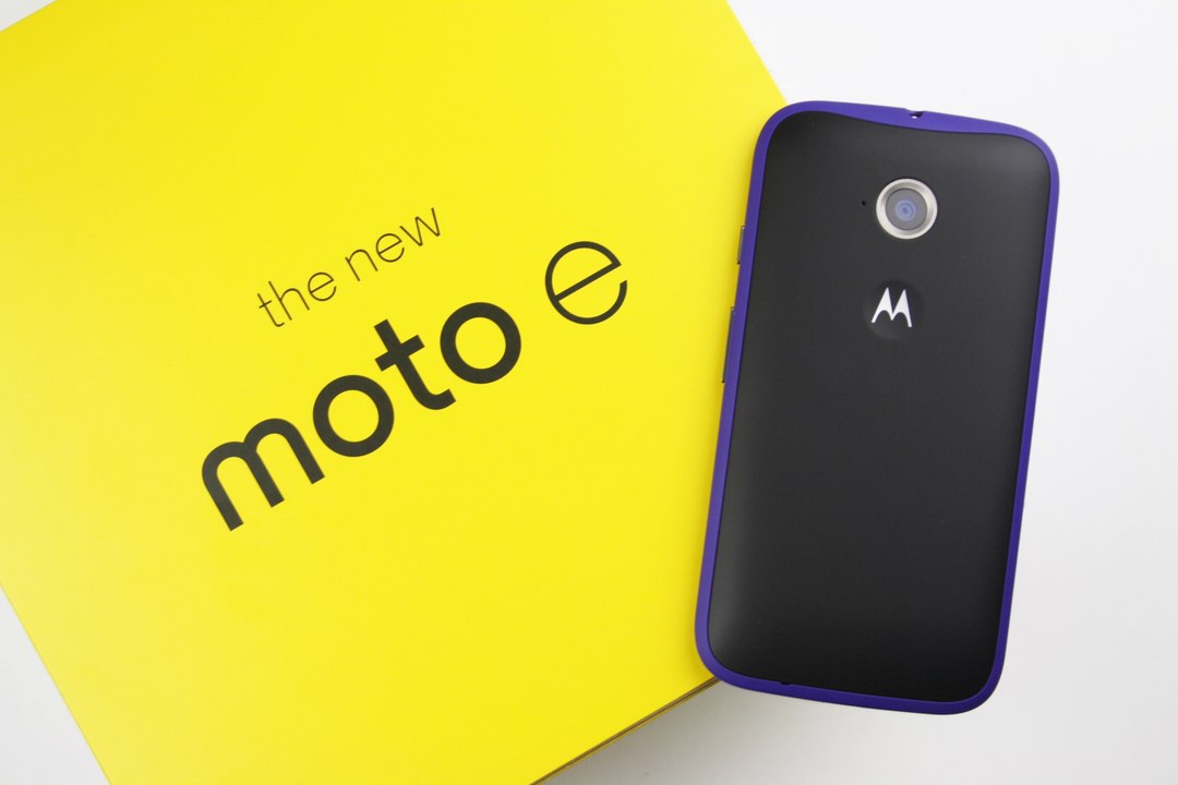 Motorola Moto E 2015 (2nd Gen.) - Unboxing