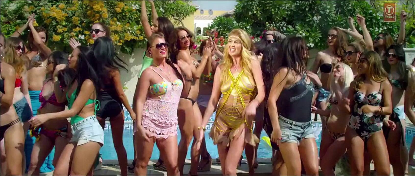 Official 'Tipsy Hogai' | Full HD VIDEO Song | Dilliwaali Zaalim Girlfriend | 720p