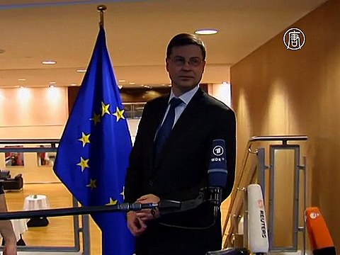 На сокращение дефицита Франции дали ещё два года