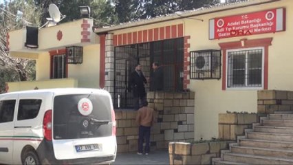 77 Yaşındaki Adam Evinde Bıçaklanarak Öldürüldü