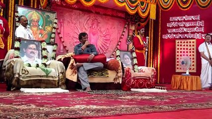 Sadguru Darshan Sohola - Shraddhavans taking darshan