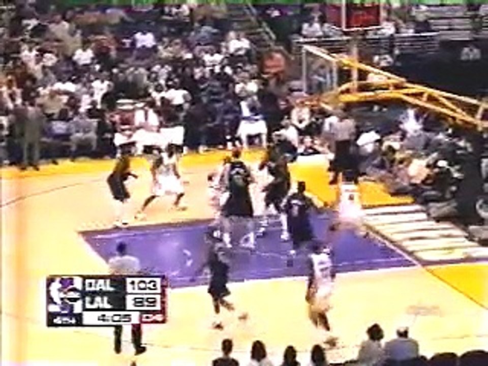 Kobe LEFT HANDED THREE!! RARE!