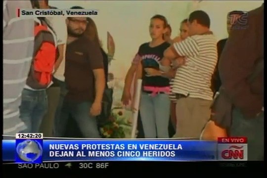 Nuevas protestas en Venezuela dejan al menos cinco heridos