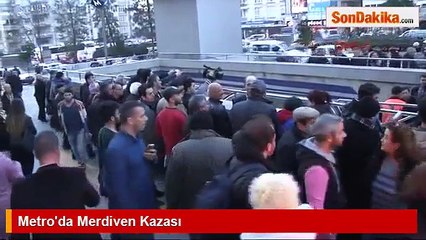 İzmir metrosunda merdiven kazası