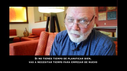 Coronel comparte estrategias "no violentas" para lucha contra dictaduras