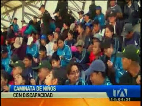 Niños con discapacidad realizaron terapia