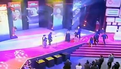 360p stereo - Avenida Brasil  eleita a Melhor Novela do Ano no Prmio Extra 2012