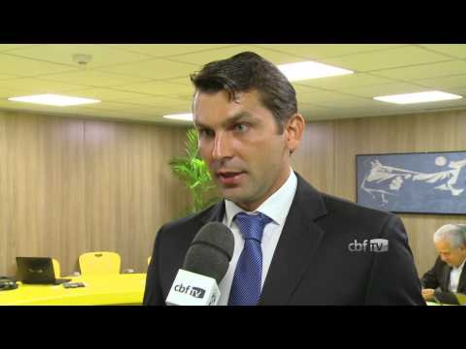 Trio de arbitragem representa Brasil em curso na Europa