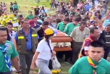 Sepultan a menor asesinado durante protesta en Venezuela
